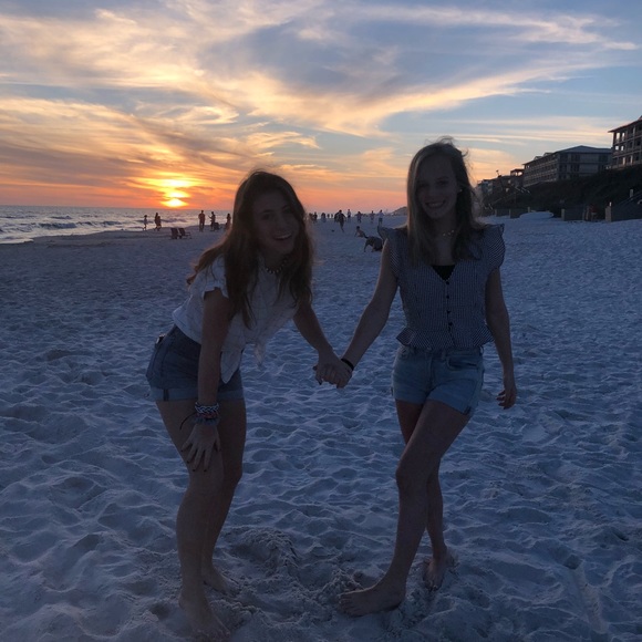 ellie_schein